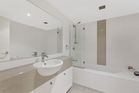 Coast Luxury Apartment 32 - Geraldton Accommodation 1