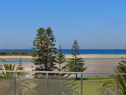 Coast Luxury Apartment Penthouse 23 - Geraldton Accommodation 1