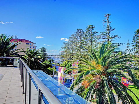 Coast Luxury Apartments 17 - Geraldton Accommodation 1