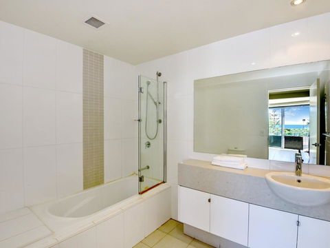 Coast Luxury Apartments 17 - Geraldton Accommodation 2