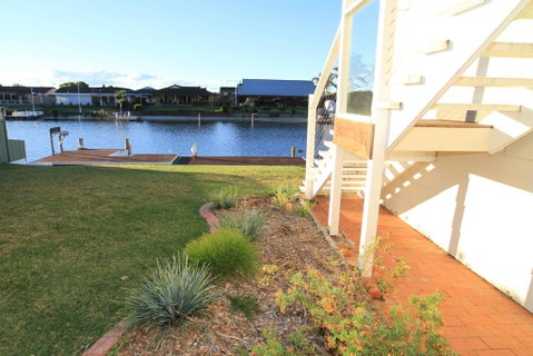 Cockatoo House - Geraldton Accommodation 1