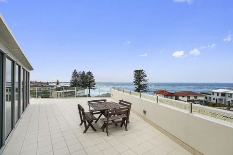 Coolwaters, Penthouse - Geraldton Accommodation 0