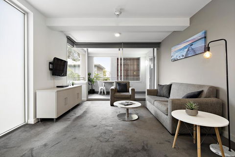 Cosmopolitan Hotel Melbourne - Geraldton Accommodation 2