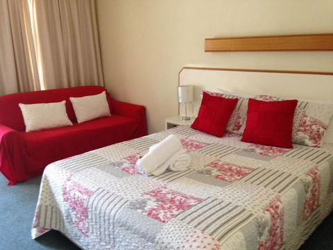 Country Rose Motel Warwick - Geraldton Accommodation 3