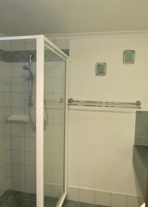 Cowrie Chalet - Geraldton Accommodation 3
