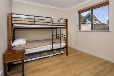 Cozy Cottage - Geraldton Accommodation 3