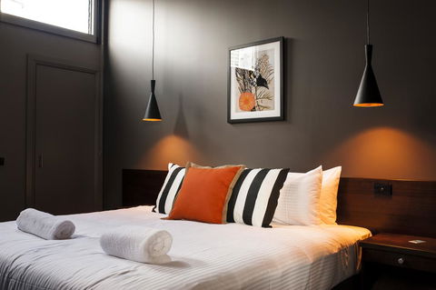 Criterion Hotel Sale - Geraldton Accommodation 1