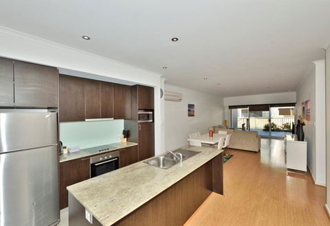 Del Mar 28 - Geraldton Accommodation 3