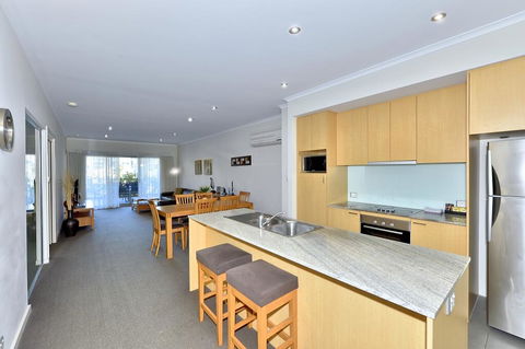 DelMar 3 - Geraldton Accommodation 0