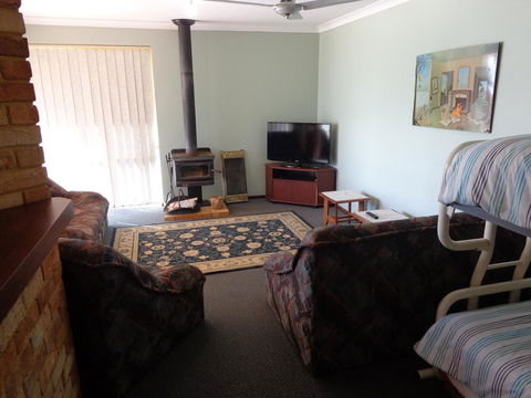 Denison Waterfront - Geraldton Accommodation 1