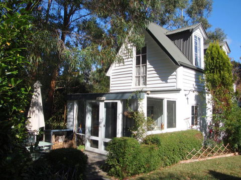 Devon Cottage - Geraldton Accommodation 0