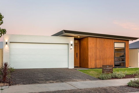 Diamante - Geraldton Accommodation 2