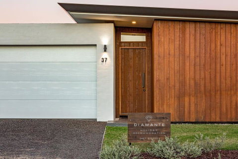 Diamante - Geraldton Accommodation 1