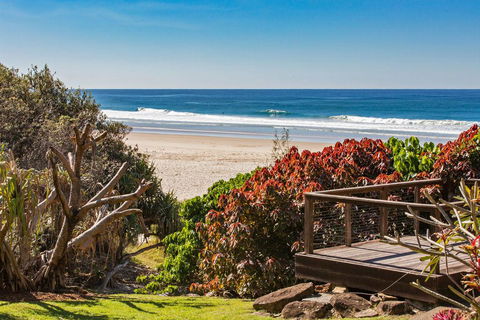 DIRECT BEACH ACCESS - 3 BED APART - CABARITA BEACH - Geraldton Accommodation 0