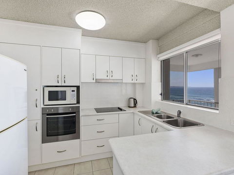 Dolphin Court 12 - Geraldton Accommodation 3