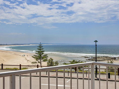 Dolphin Court 4 - Geraldton Accommodation 1