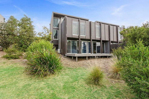 DREW Golfers Delight Close To St Andrews Beach - Geraldton Accommodation 1