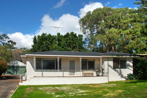 Eagle Bay Beach House - Geraldton Accommodation 0
