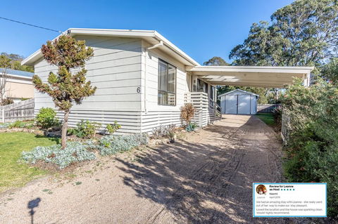 Eagle Bay Cottage - Geraldton Accommodation 0
