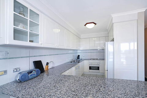 Eagle Wings - The Entrance, NSW - Geraldton Accommodation 2