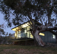 Ecocrackenback 10 - Sustainable chalet close to the slopes - Geraldton Accommodation