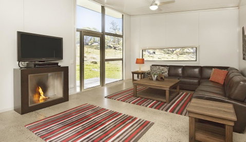 Ecocrackenback 11 - Sustainable Chalet Close To The Slopes - Geraldton Accommodation 1