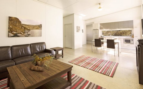 Ecocrackenback 13 - Sustainable Chalet Close To The Slopes - Geraldton Accommodation 2