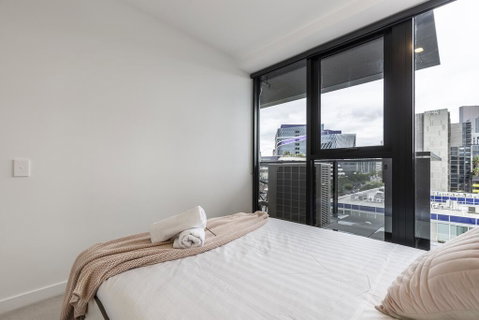Elegant Apartment Mins Walk To Melbourne CBD - Geraldton Accommodation 1