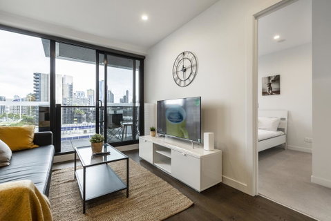 Elegant Apartment Mins Walk To Melbourne CBD - Geraldton Accommodation 0