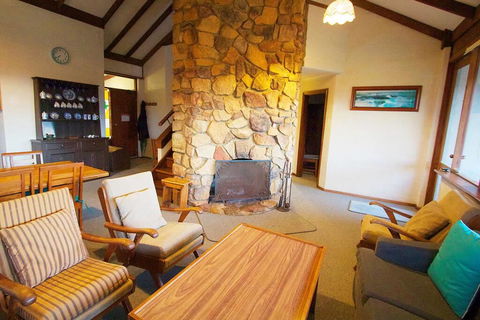 Ellensdale Cottage -Margaret River - Geraldton Accommodation 0