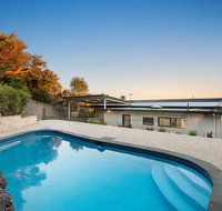 Ellerina Sea Vista Luxury Family Retreat with sauna pool amazing water views walk to beach - Geraldton Accommodation