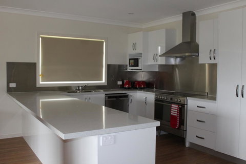 Elm Cottage - Geraldton Accommodation 0