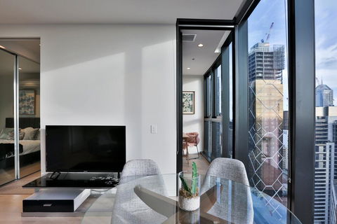 EQ TOWER Melbourne CBD APT - Geraldton Accommodation 0