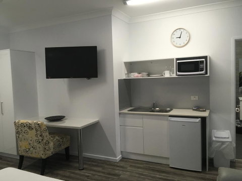 Escape On Lake - Geraldton Accommodation 1