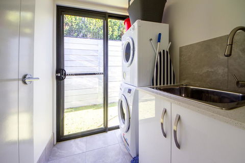 Executive Home Accomodation - Geraldton Accommodation 1