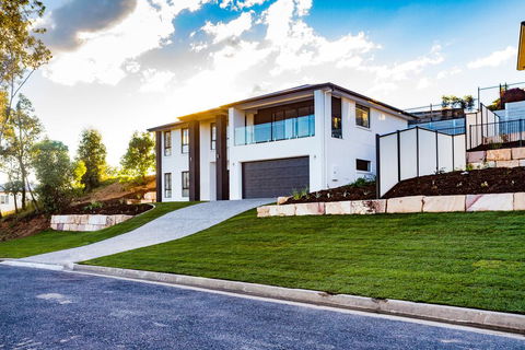 Executive Home Accomodation - Geraldton Accommodation 0