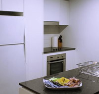 Executively Styled 2 Bed 2 Bath Perfect Location - Geraldton Accommodation
