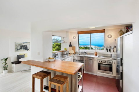 Experience Bondi Beach As Your Backdrop - Geraldton Accommodation 3
