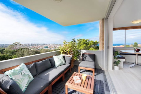 Experience Bondi Beach As Your Backdrop - Geraldton Accommodation 2