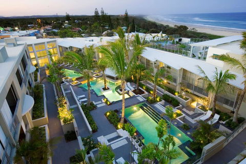 EXTRA LARGE 2 Bed Apartment - 3 Pools And Spa - Mountain View - BEACHFRONT LOCATION CABARITA BEACH - Geraldton Accommodation 2