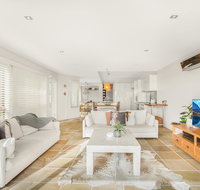 Family House With BBQ Deck Water View and Parking - Geraldton Accommodation