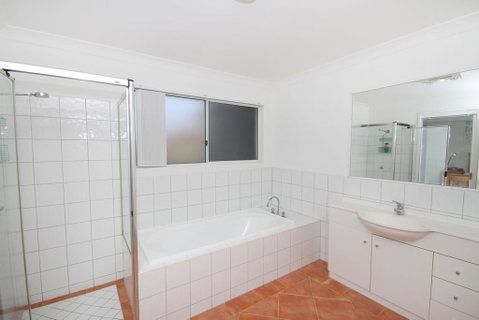 FANTASTIC HOLIDAY UNIT IN A PERFECT LOCATION - Geraldton Accommodation 1