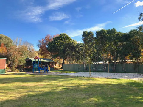 Feathertop Chalet - Geraldton Accommodation 3