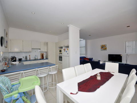 Filtered River Views - Geraldton Accommodation 1