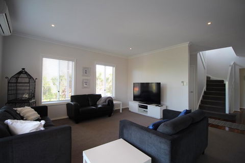 Flinders View - Geraldton Accommodation 1