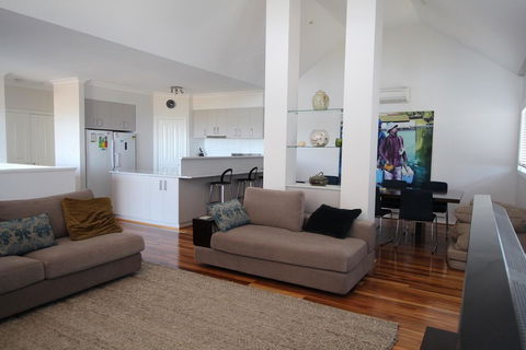 Flinders View - Geraldton Accommodation 3
