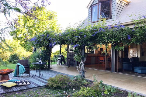 French Cottage & Loft - Geraldton Accommodation 2