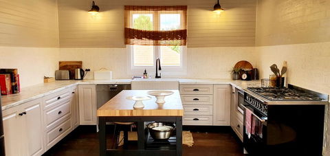 Galway - Geraldton Accommodation 3