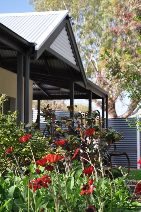 Girraween House - Geraldton Accommodation 3