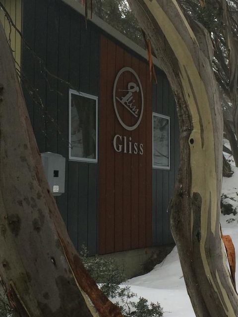 Gliss Ski Club - Geraldton Accommodation 0
